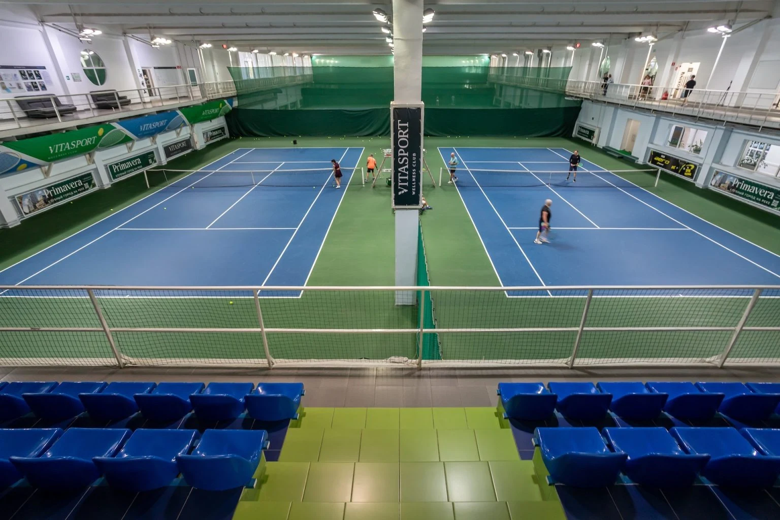 Крытые теннисные корты VITASPORT с покрытием хард
